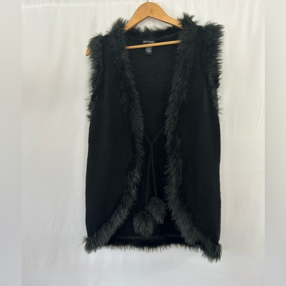 Attyre New York Size Large Black Vest Faux Fur Border and Tie Balls - Picture 2 of 9